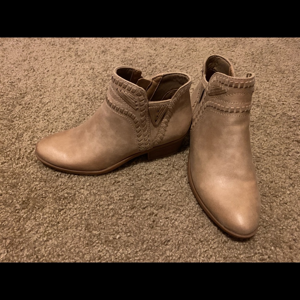 Bare traps tan ankle boots